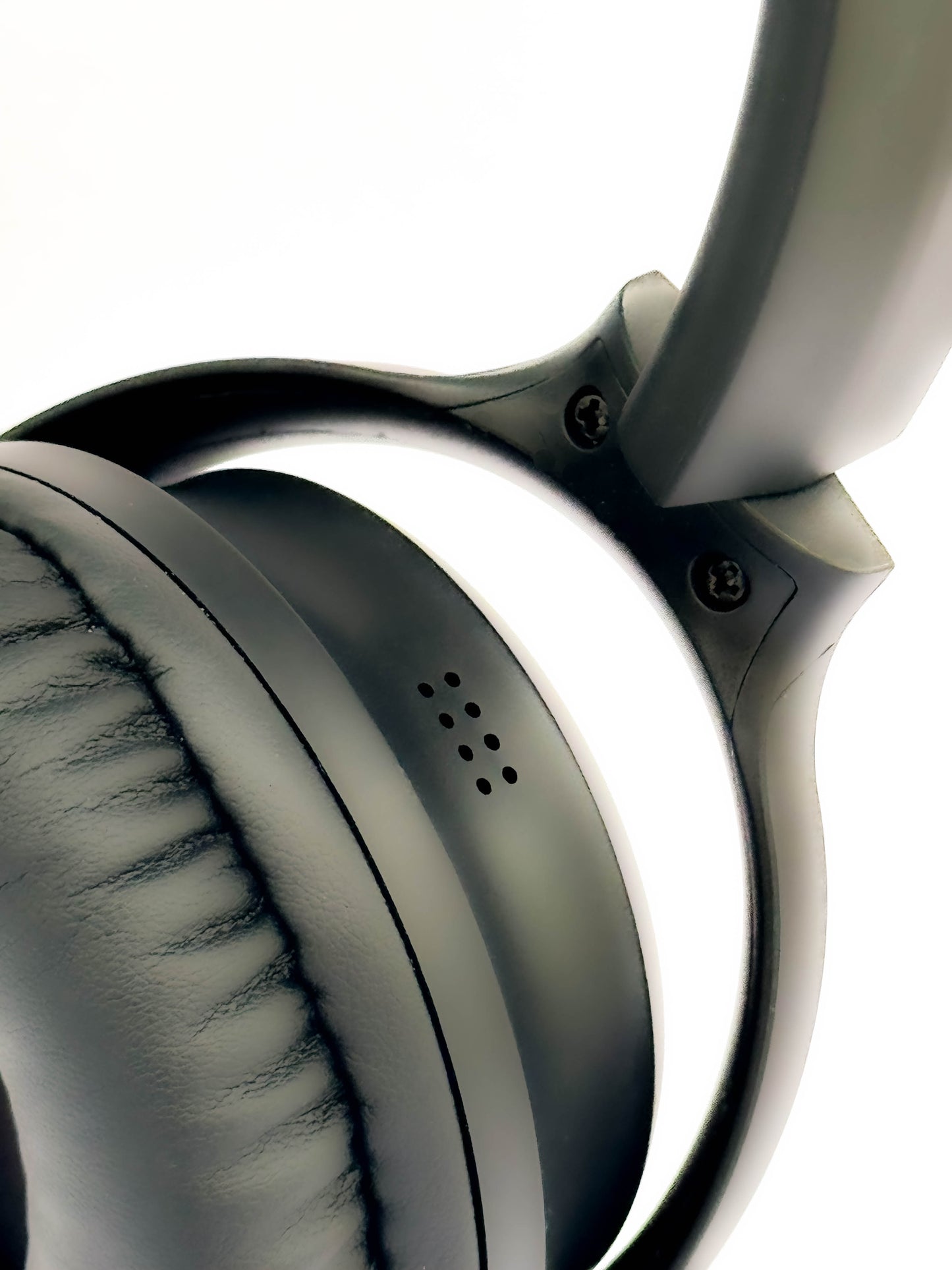 AIKO POLY AUTO-CHARGING HEADPHONES