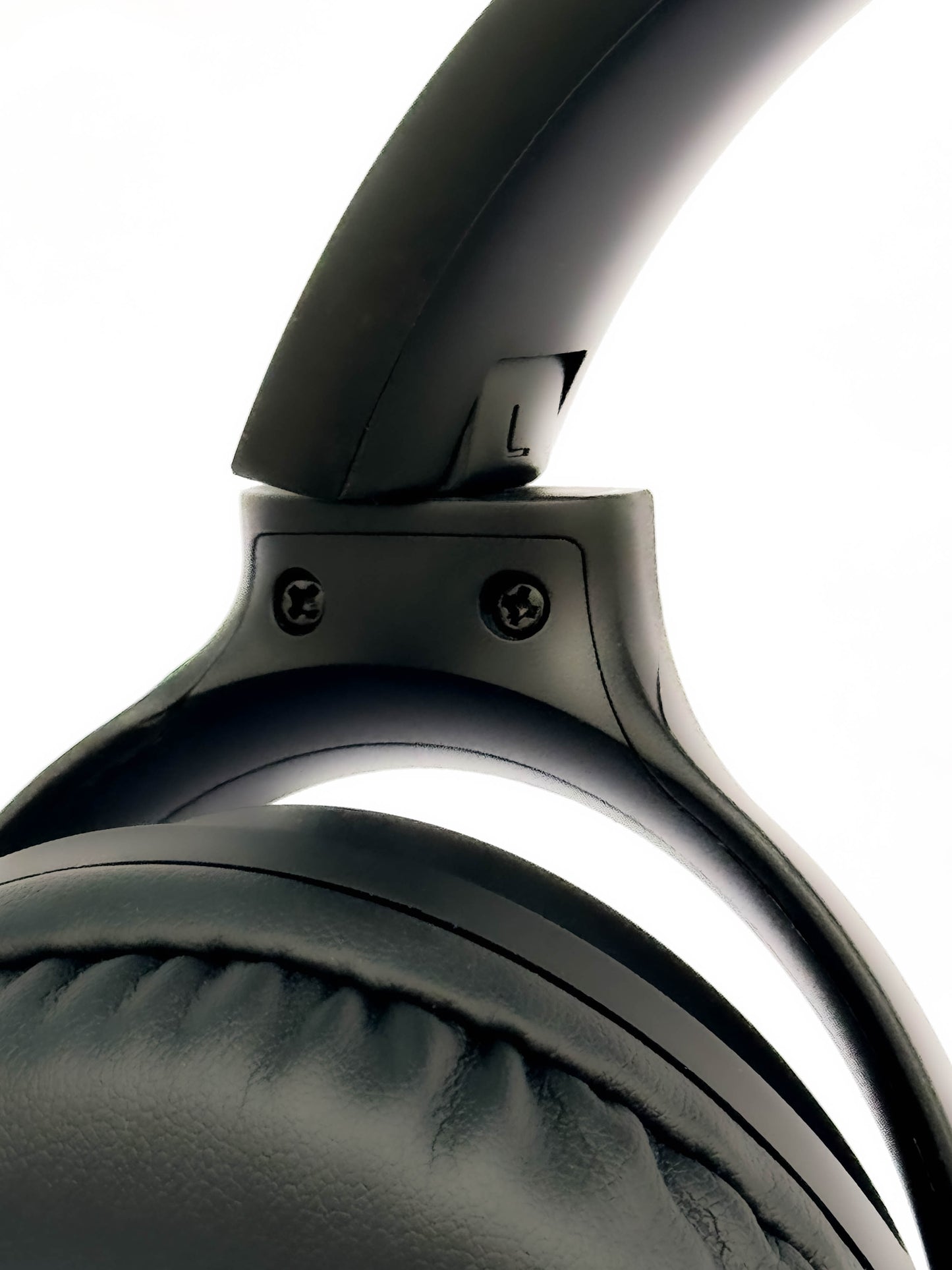 AIKO POLY AUTO-CHARGING HEADPHONES